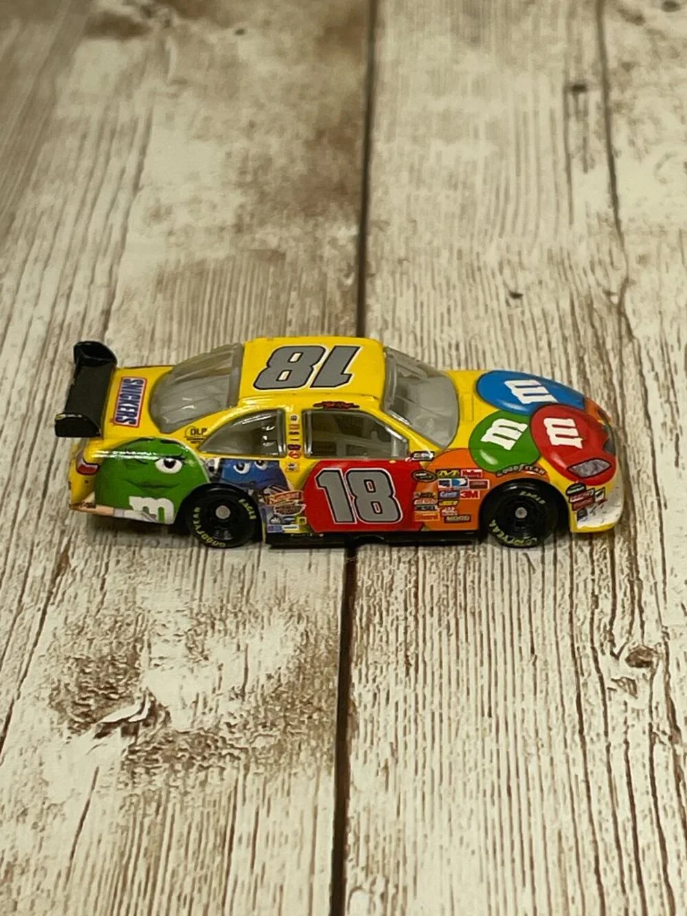 Kyle Busch #18 M&M Toyota Camry Action Racing Collectibles 2008 Car NASCAR 1/64